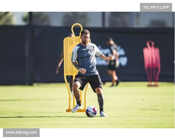 全面解析梅西职业生涯中各类小型赛事冠军与辉煌荣誉全景展示篇章 全面解析梅西职业生涯中各类小型赛事冠军与辉煌荣誉全景展示篇章